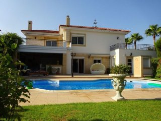 6 Bedroom Luxury Villa in Potamos..