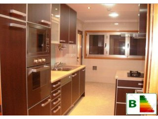 Apartment, Three Bedrooms With Garage..