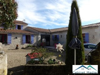 Character Stone House With Garden..