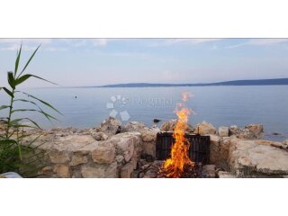 Otok Pašman, kuća sa 2 odvojena apartmana, 1.red do mora