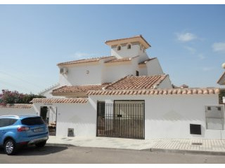 Golf Course Fabulous 4 Beds Villa..