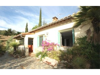 Lovely Villa With Garden And Views..