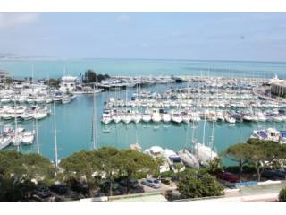 Spacious studio apartment in Baie des..