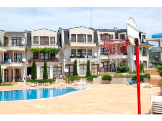 Furnished 2-bedroom apartment with pool..