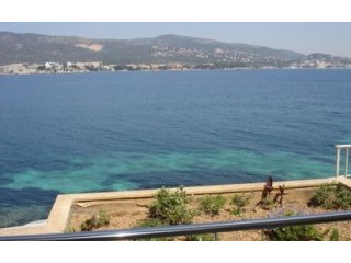 Frontline Apartment with fantastic sea..