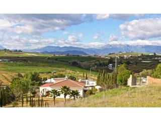 Villa - Lovely Detached Villa with..