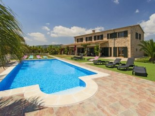 Stunning Country House With Fruit Farm..