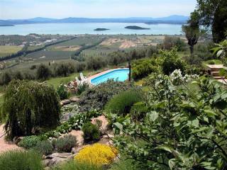 8 bedroom House For Sale: Lago..