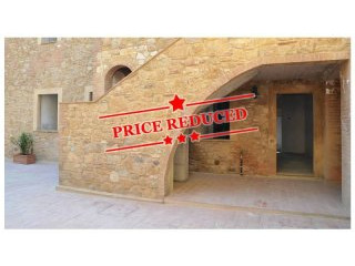 Bargain Apartment for sale in Volterra..
