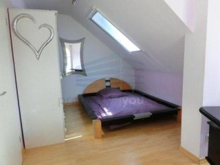 Zimmer in schonem Haus als WG