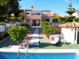 Beautiful villa in a quiet area