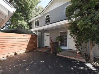 2 Bedrooms - Property - CA - For Sale