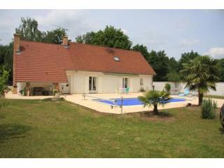 3 bedroom Villa For Sale: 03200 ALLIER