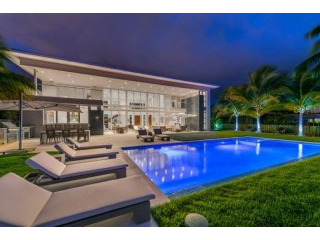 5 bedroom House For Sale: 431 ALAMANDA..