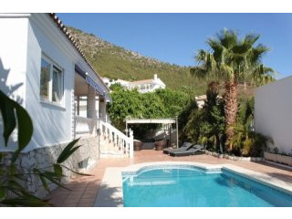 4 Bedrooms - Villa - Malaga - For Sale