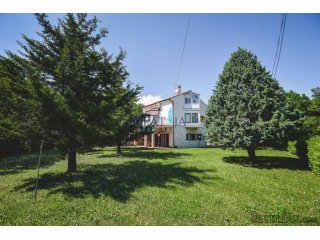 Trsat, samostojeća kuća dvorište 1189 m2 m2 garaža 30 m2