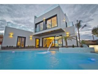 4 Bedrooms - Property - Alicante - For..