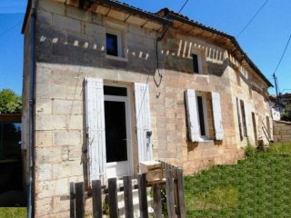 Good House Near to Towns and Activity