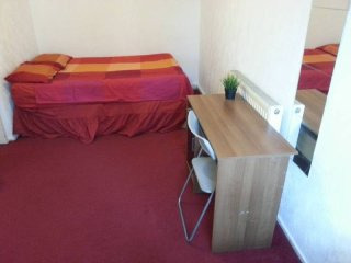 Double Room - London - For Rent