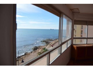 Apartment on the beachfront, to reform all exterior.It has..