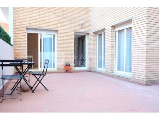 Fantastic Duplex Completely Outside The..