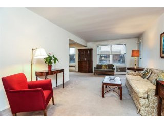 2 bedroom Commercial Property For Sale:..