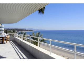 Panoramic Sea View Front Line Beach..