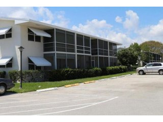 620 W Horizons #202, Boynton Beach, FL..