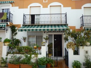 4 Bedrooms - Town House - Malaga - For..