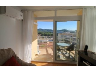 Apartment with great sea views in..
