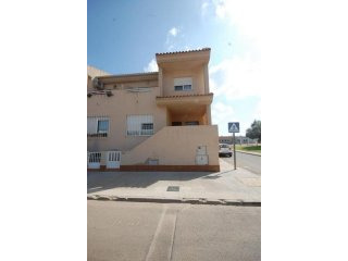 4 bedroom end of terrace house for sale