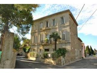 Deluxe Property With 8 Bedrooms And..