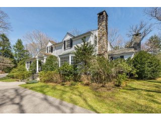 6 bedroom House For Sale: 647 Lake..