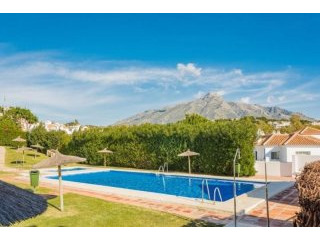 2 bedroom town house for sale