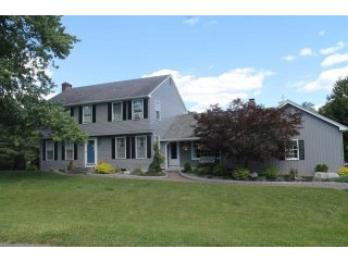 4 bedroom House For Sale: 1 Meadow View..