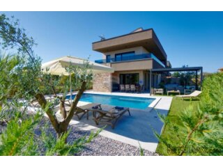 Istra, Marčana - moderna Villa sa bazenom - prilika