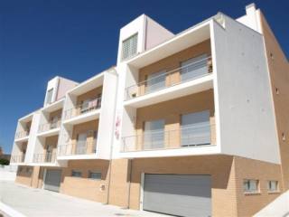 New built contemporary 3 bedroom..