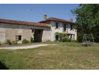 4 Bedroom Country House For Sale