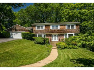 5 bedroom House For Sale: 3 Glen Lane..