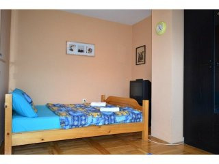 Dvosoban, uknjižen duplex na Grbavici 