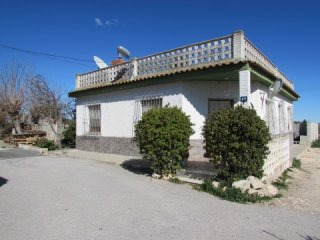 Well Presented Country House For Sale..