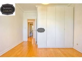 4 Bedrooms - Apartment - LISBON - For..