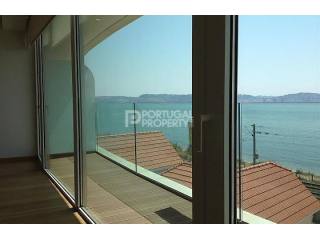 3 bedroom Sea-View apartments along the..