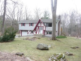 3 Bedrooms - Raised Ranch - CT - For..