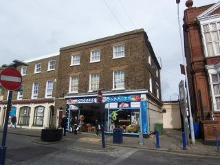 3 bedroom flat in SHEERNESS