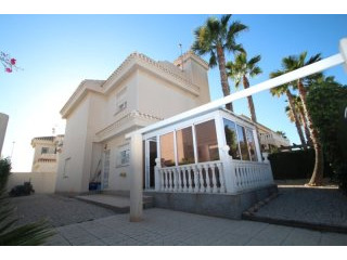 3 Bedrooms - Villa - Alicante - For Sale