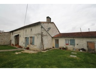 Pretty 2 Bedroom Stone House With Garden