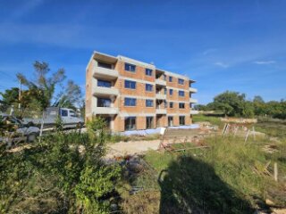 Dvosoban stan 10min od Poreča s okućnicom 80m2