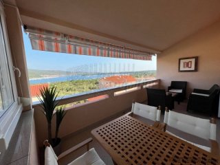 Apartman s otvorenim pogledom na more! Rijetkost na tržištu!