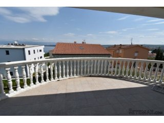 Veliki apartman s pogledom na more! Otok Krk